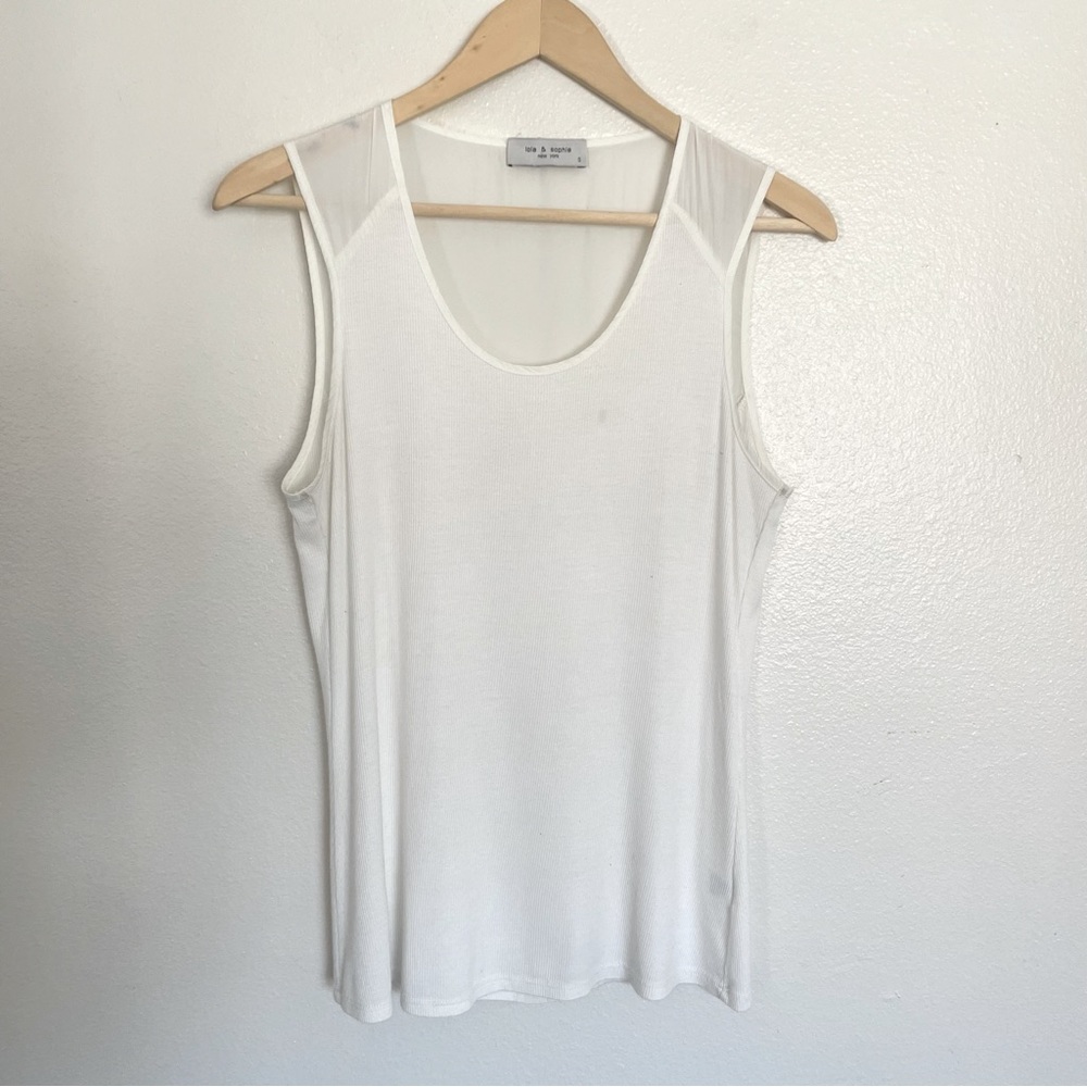 Lola & Sophie White Scoop Neck Sleeveless Top Ribbed Small Minimalist Soft
